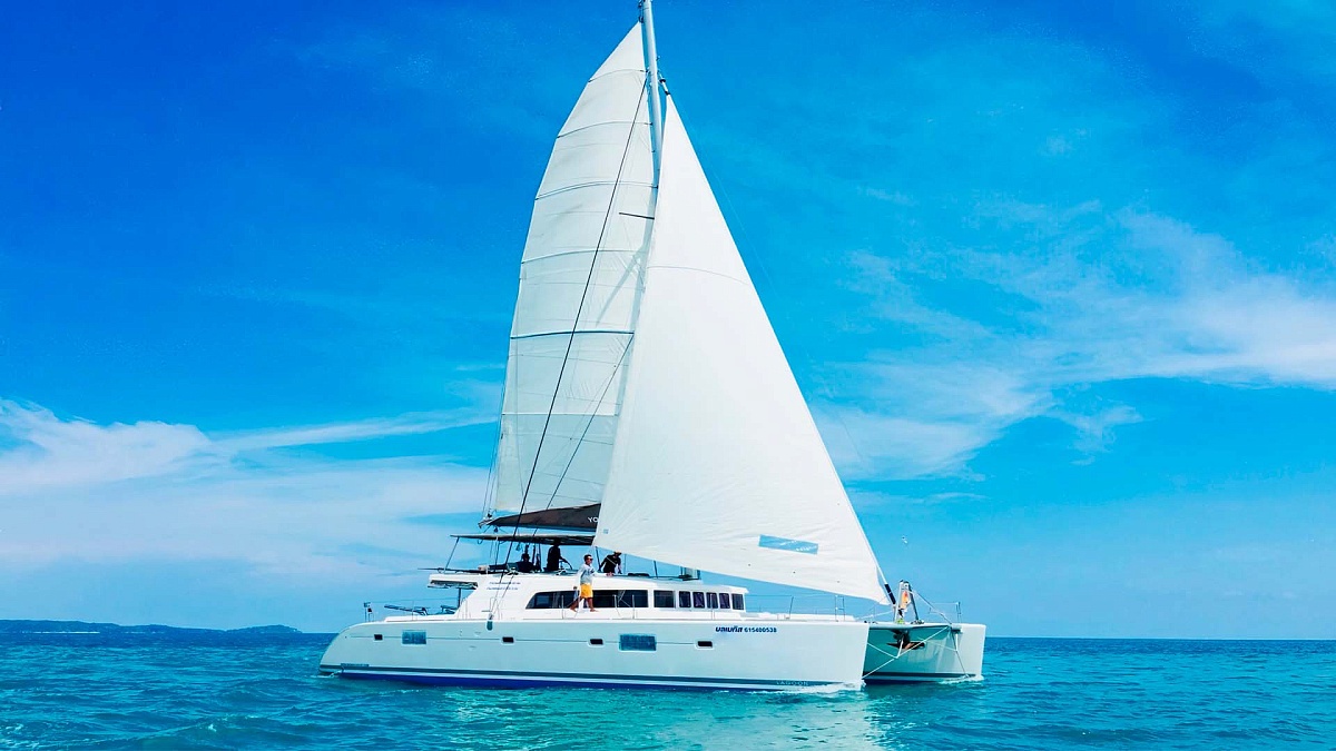 Аренда катамарана Lagoon 500 Blue Metis на Пхукете